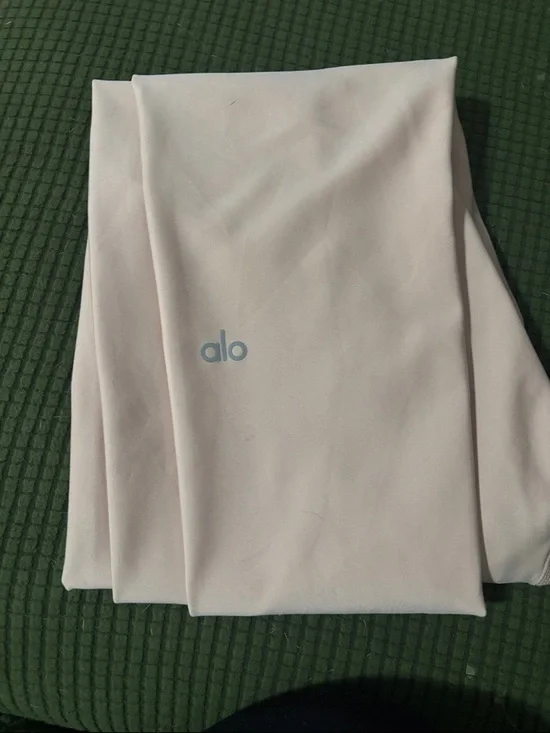 Alo Yoga High-Rise Leggings in Pale Pink Size Medium - Picture 3 of 5